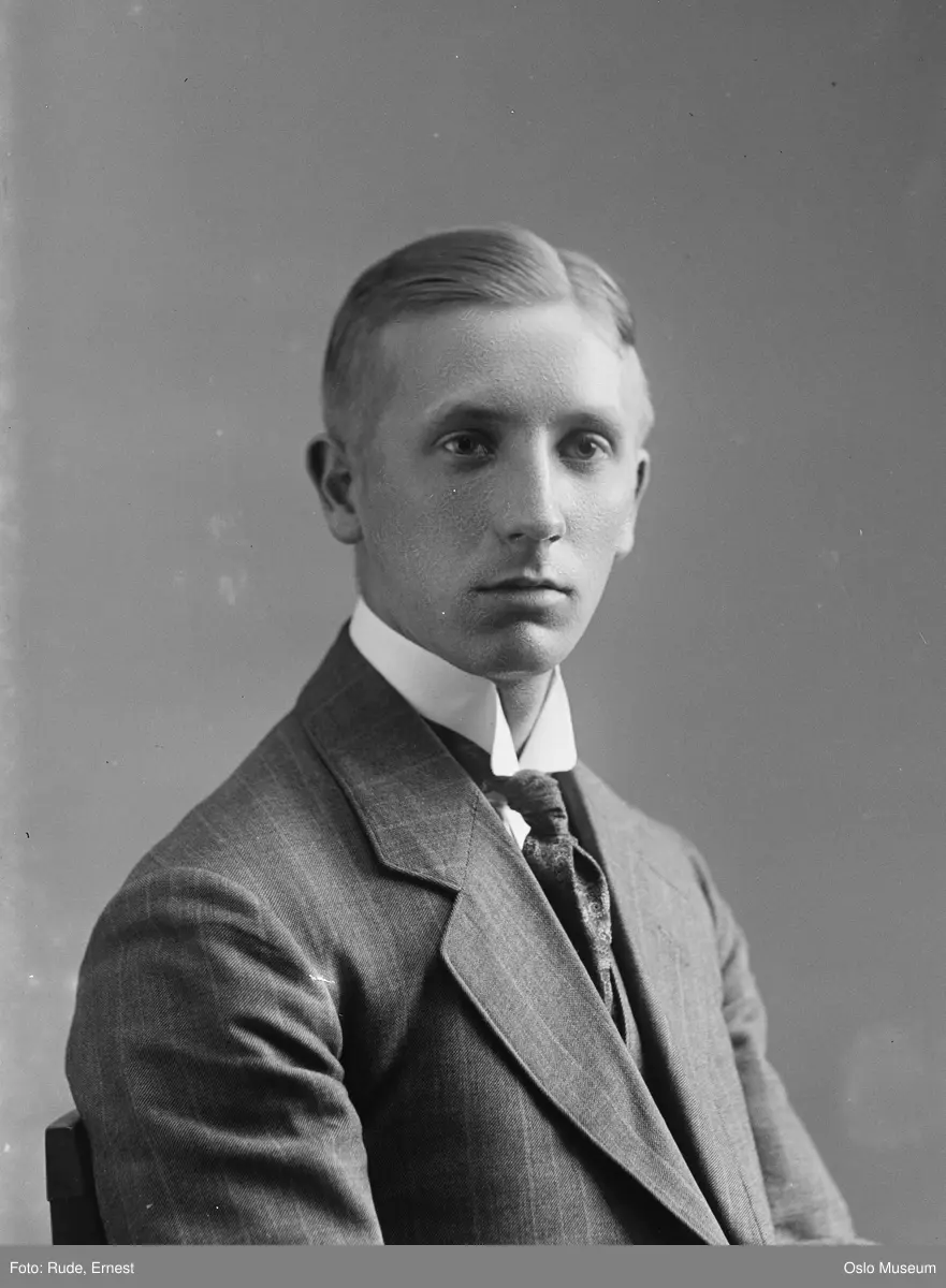 portrett, mann, bankfunksjonær, brystbilde