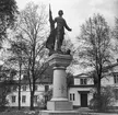 Gävle stad  Väster. Gustaf Wasa-statyn i Kvarnparken.