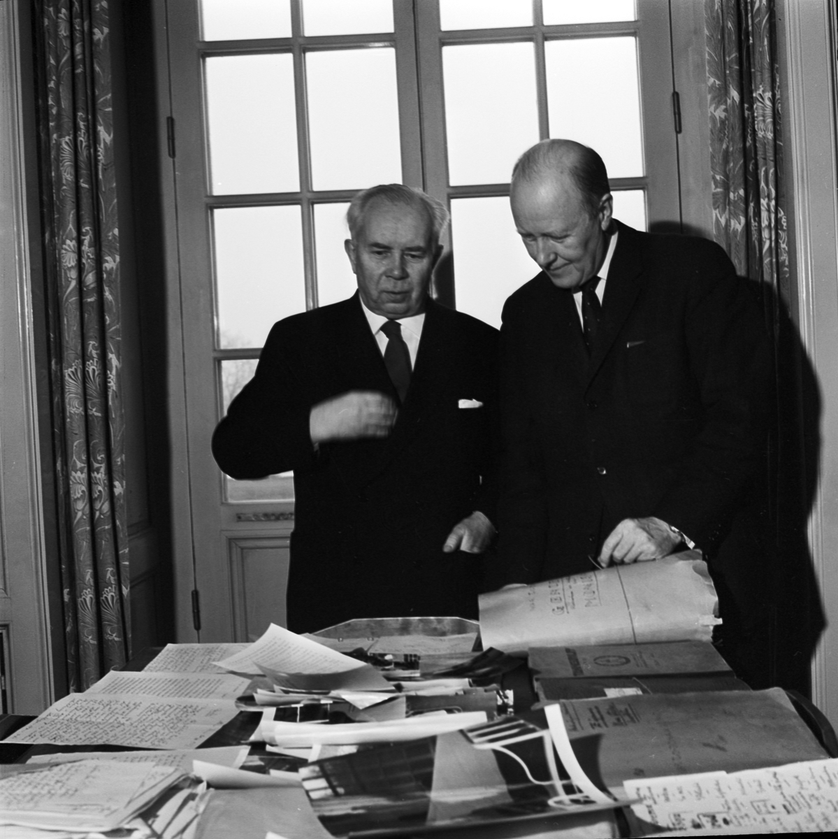 Manuskript och klipparkiv, gåvor från Ivar Lo-Johansson till Carolina Rediviva, Uppsala, februari 1963