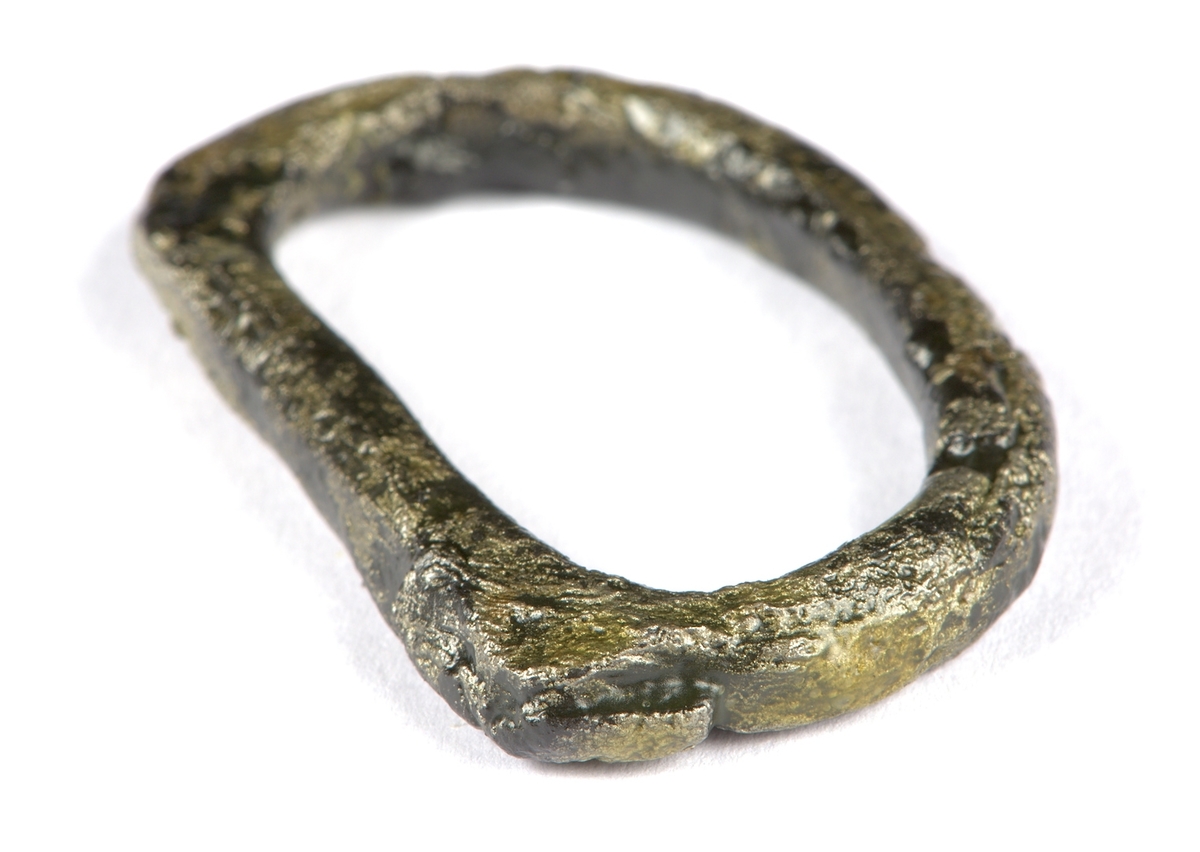 D-formad sölja i järn.