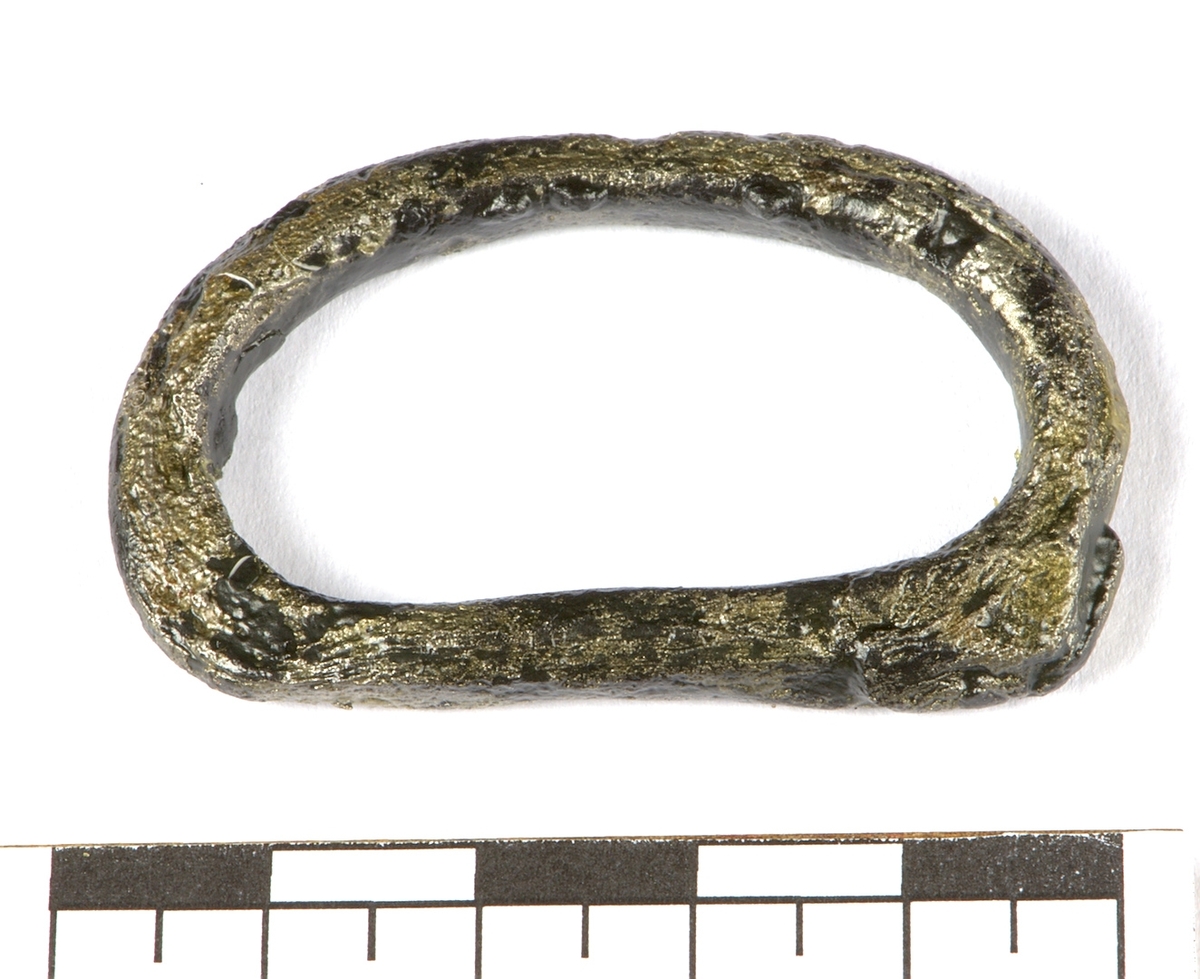 D-formad sölja i järn.