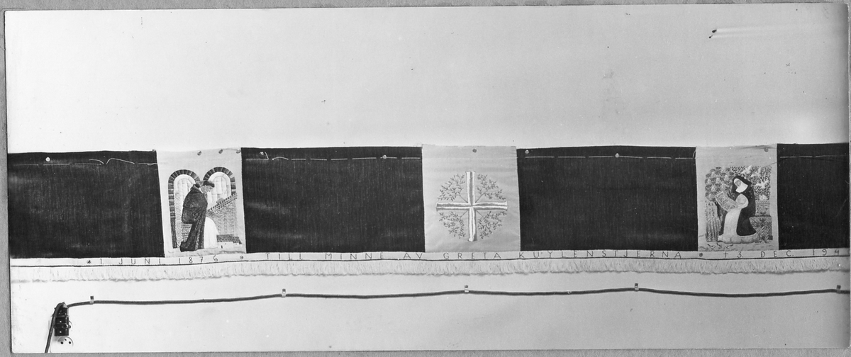 Övraby sn.
Övraby, Sperlngsholm.
Sperlingholms Kapell.
Bild 1 altarbrun.
Bild 2 och 3 kyrklig konst.