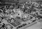 Flygfoto över Mora bebyggelse och kyrka 1956.