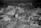 Flygfoto över Älvdalens kyrka, Älvdalen 1962.