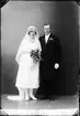 Brudparet Söderström från Vigelsbo, Valö socken, Uppland 1926