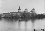 Gripsholms slott från Mariefreds hamn.