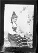 Sara Edhlund klädd i folkdräkt, Östhammar, Uppland