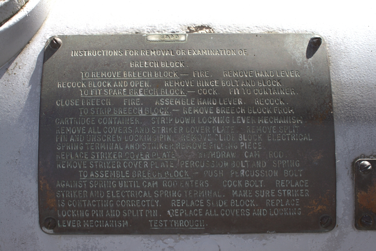 21 QR Torpedorør MK VIII**

Torpedokanon av samme type som var om bord i jageren"Stord".  
Produsert av Sheerness Yard.
Admirality No 168.

Rørene er sett bakfra nummerert E R I F. Hytta er montert over rør nr. R I F. Forran hytta over alle 4 rør går en gangvei med rekke. Leider på begge sider.