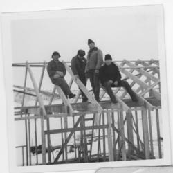 Har du informasjon om disse bildene fra Børselv og Nordvågen?