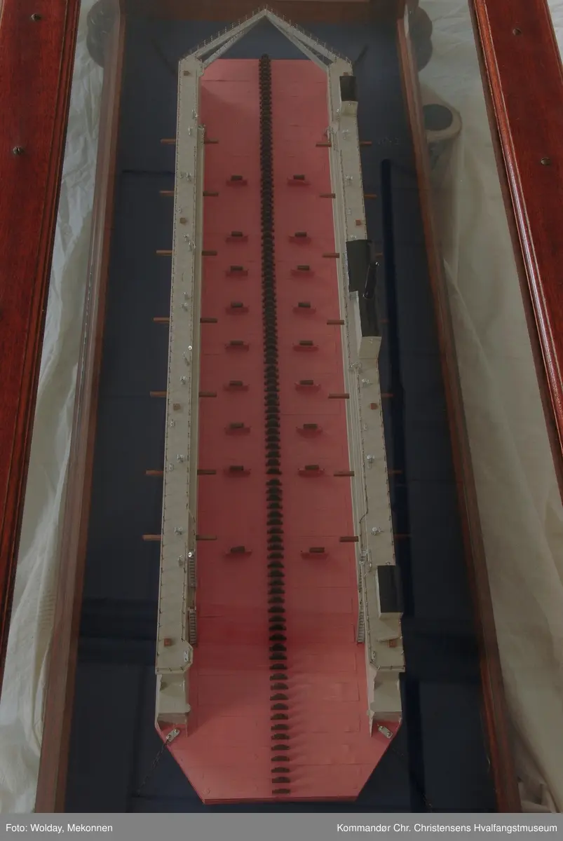 Modell av flytedokk, byggenummer 170 ? ved  Framnes mekaniske Verksted A/S