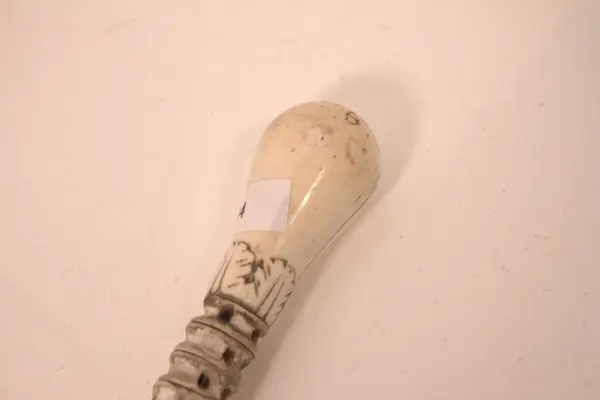 Spaserstokk av hairygg, med elfenben håndtak