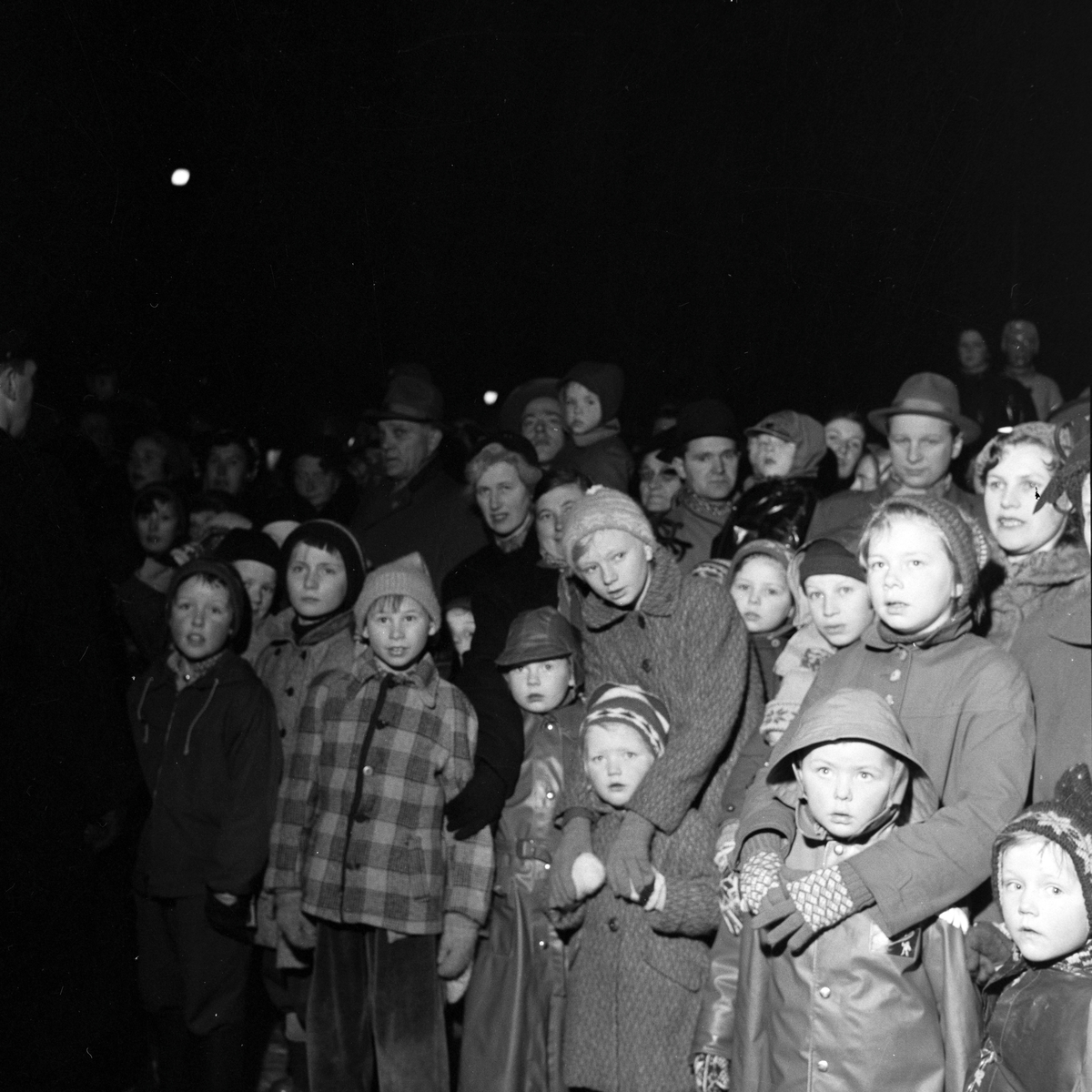 Tenning av juletreet på Torvet