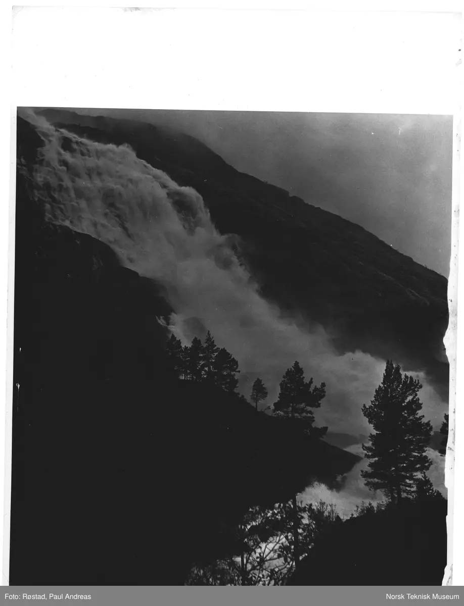 Langfoss ved Åkrafjorden
