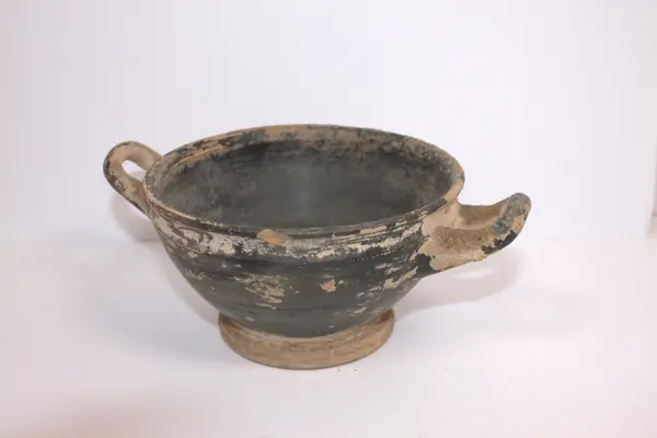 Bolle med hanker i brent leire fra Pompeii