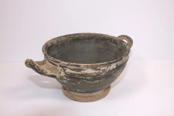 Bolle med hanker i brent leire fra Pompeii