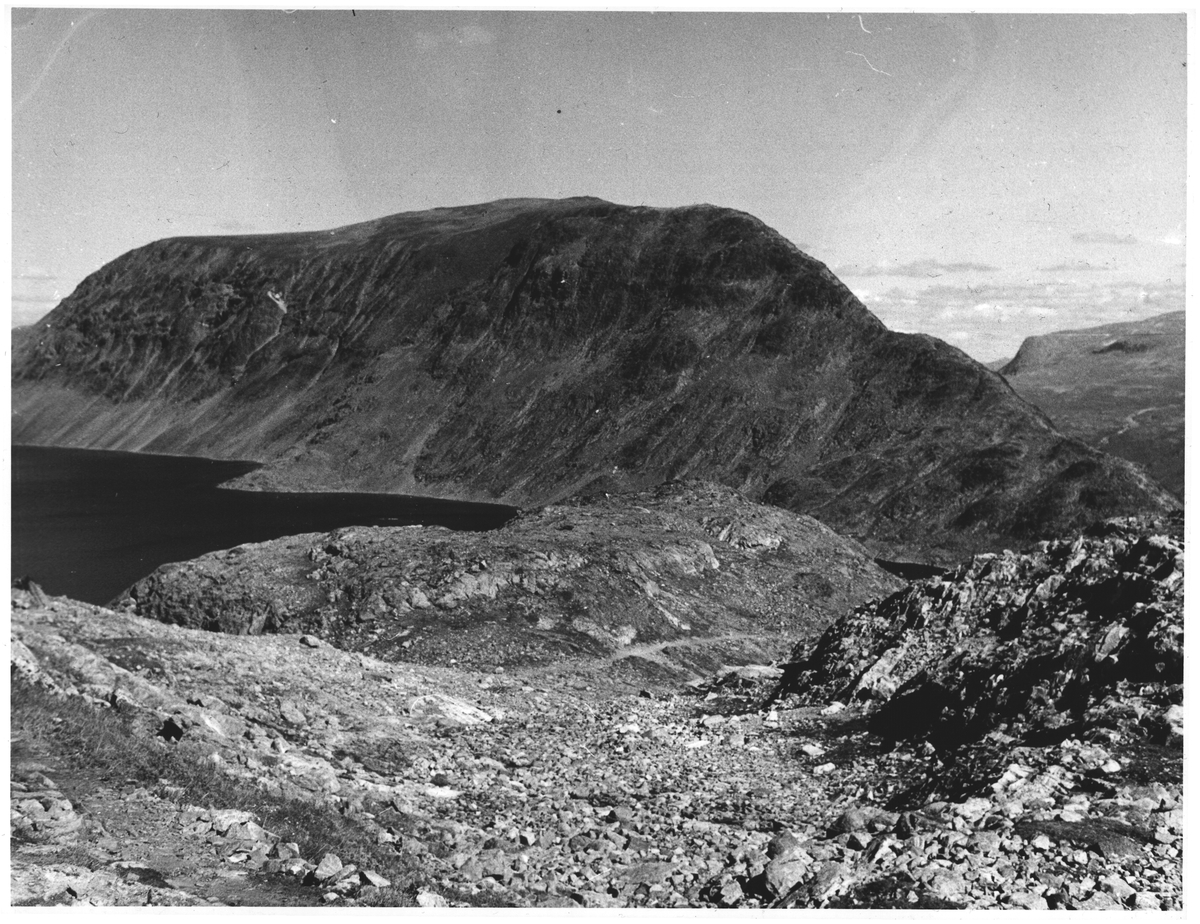 Besseggen - Veslefjell og Bessvann