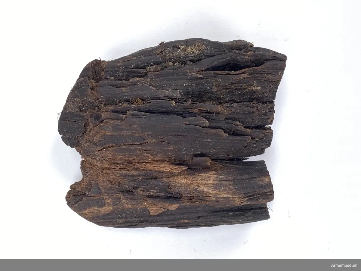 Grupp C I.
Av läder och trä.