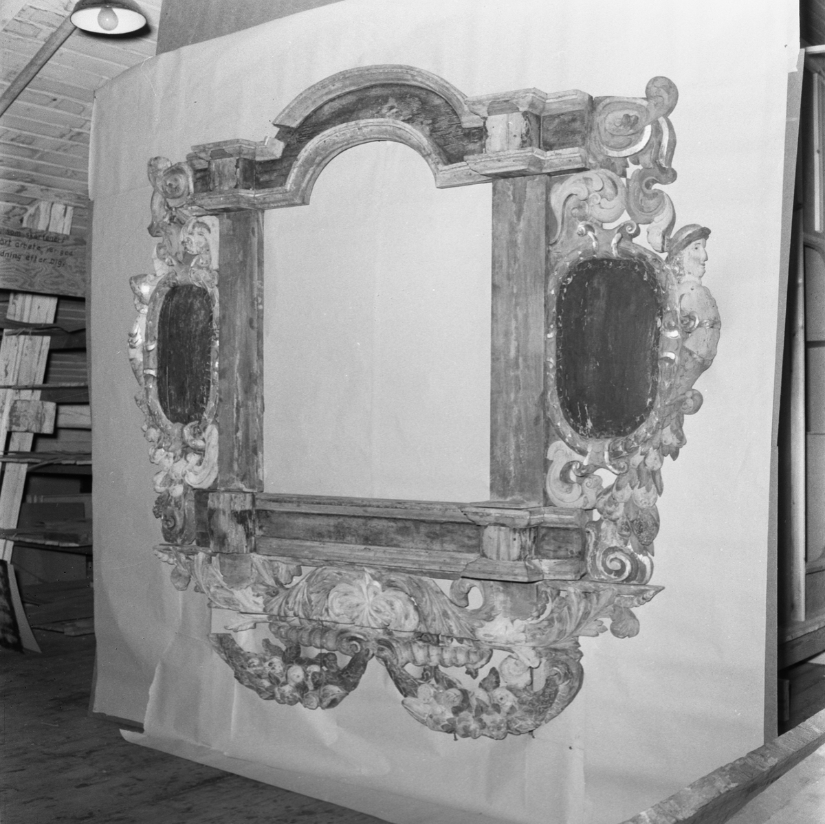 V16232