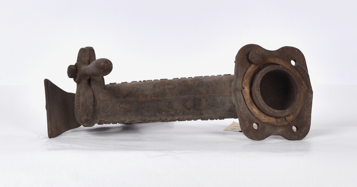 Spreder som ble festet til gjødseltank (gjødseltønne) for å spre urin.