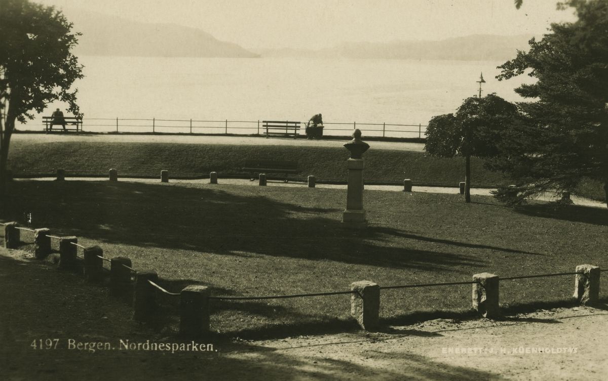 Bergen. Nordnes, Nordnesparken. Utgiver: J. H. Küenholdt a/s.