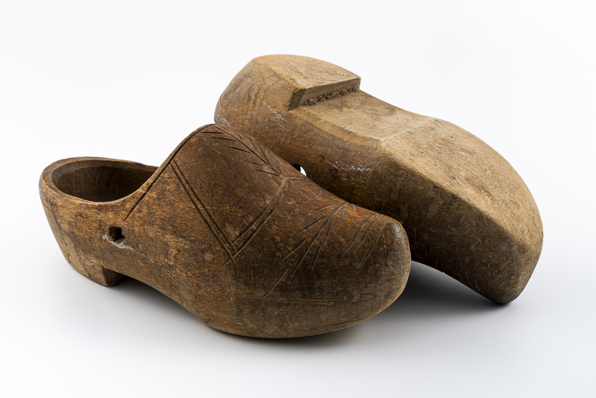 Et par tresko i barnestørrelse. Har tilhørt Sara Fabricius.