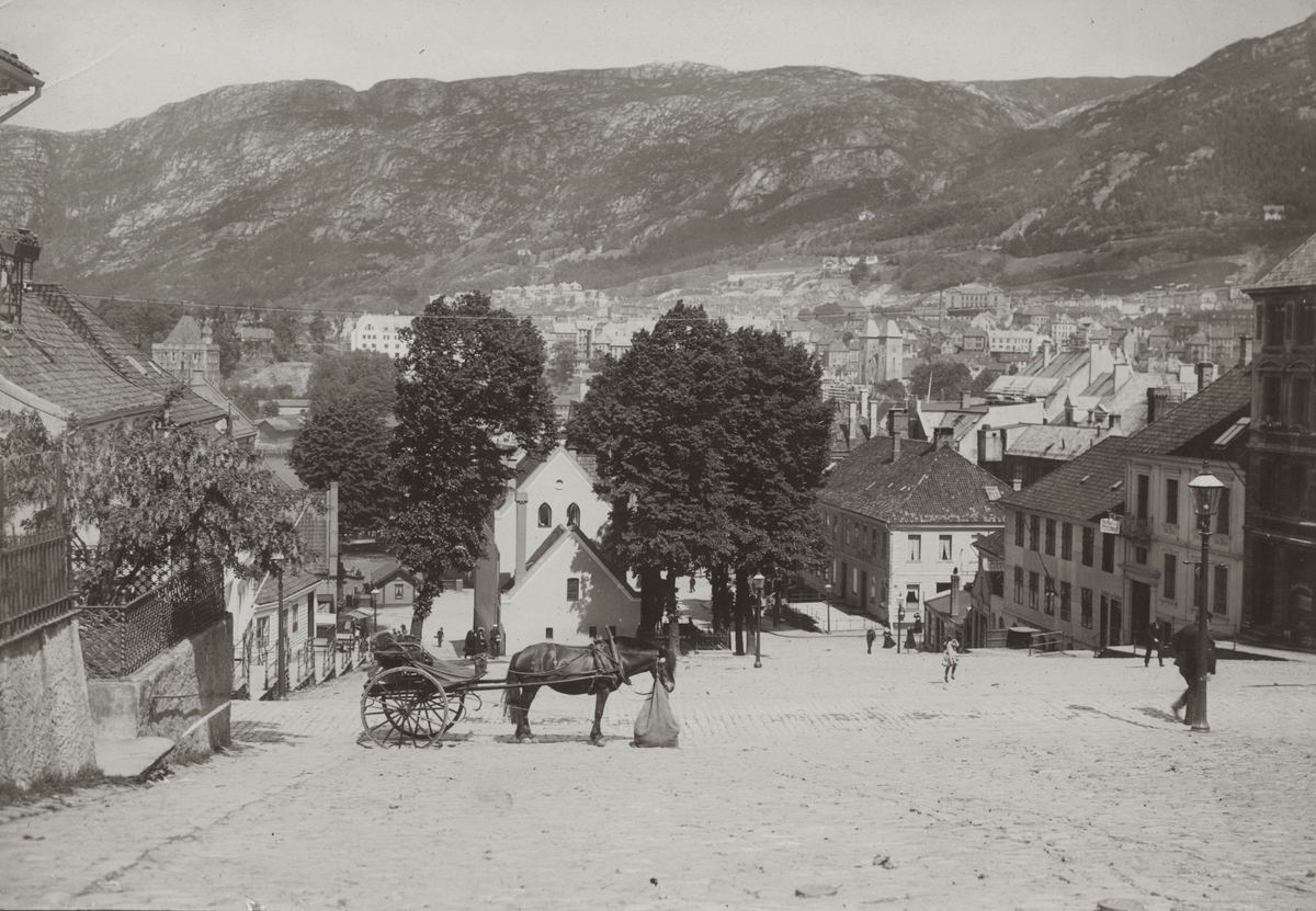 Bergen. Holbergsallmenningen. Ukjent fotograf.