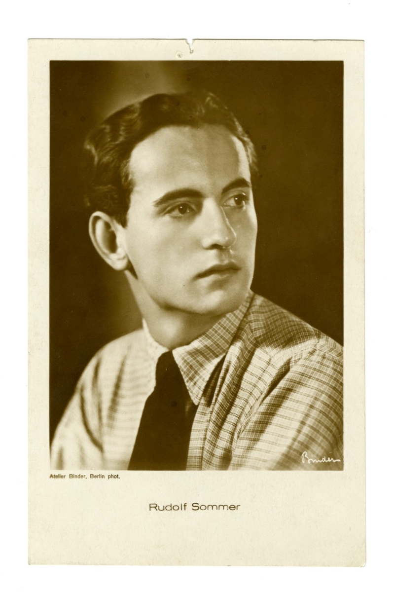 Portrett av Rudolf Sommer.
Påskrevet en adrees på baksiden: ??? Berggasse 2, Wien IV