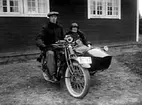 OLLE ANDERSSON OCH EN KVINNA PÅ MOTORCYKEL MED SIDOVAGN.                                           REG NR R1147.


Tillv.tid: 
Övriga nr: 
Repro nr: 
Registrator: LO

RealNr: 493 4     Motiv_spec: SIDOVAGN
RealNr: 885     Motiv_spec: PAR
RealNr: 493 4     Motiv_spec: MOTORCYKEL

Proviens
Kod: 10
Yrke: Namn: RUD ERIK
Land: 
Län: 16
Kommun: 
Stad: FREDSBERG
By: ÄSPÄNG
Gård: BJURÅSEN
Fastighet: 
Adress: 


Proviens
Kod: 81
Yrke: Namn: MARIESTADS KOMMUN
Land: 
Län: 16
Kommun: 
Stad: MARIESTAD
By: 
Gård: 
Fastighet: 
Adress: 


Proviens
Kod: 21
Yrke: Namn: ANDERSSON OLLE
Land: 
Län: 
Kommun: 
Stad: 
By: 
Gård: 
Fastighet: 
Adress: