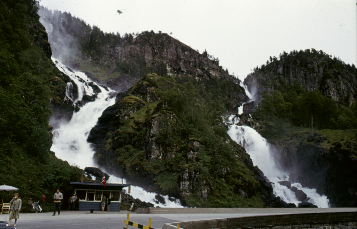 Låtefossen.