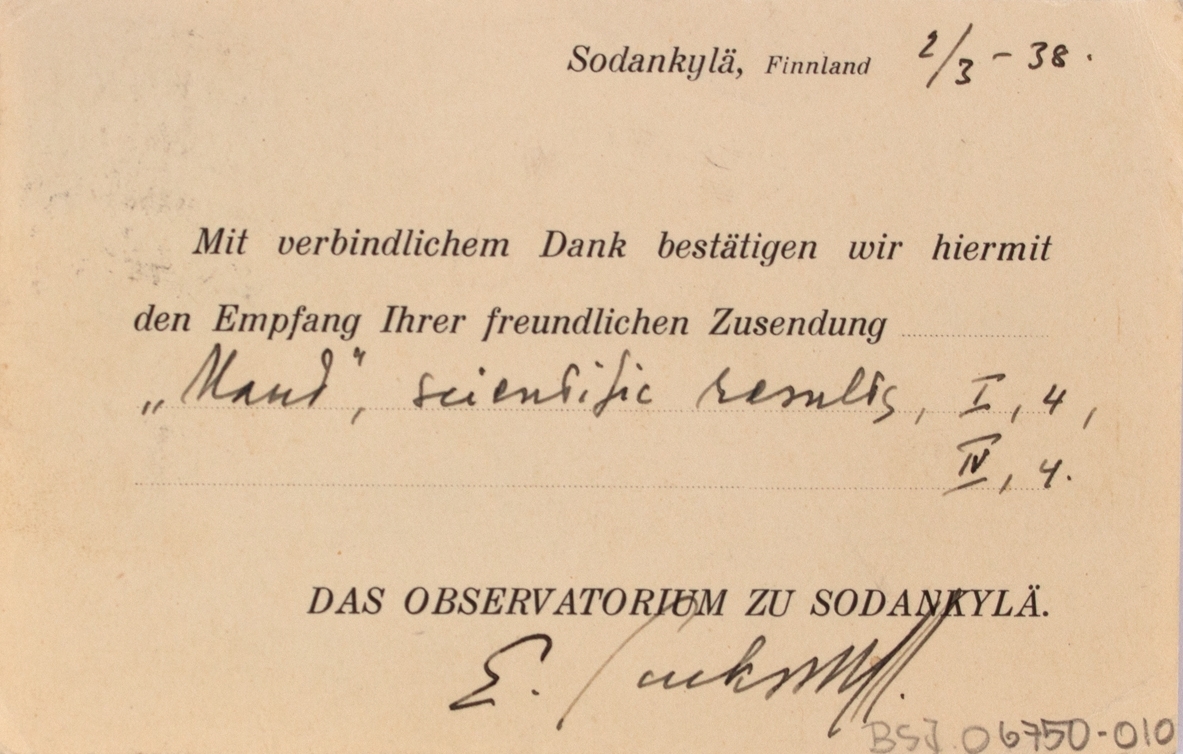 Takkekort-samling vedr. polarskipet MAUD. Takkekort fra Das Observatorium Zu Sodankylä, Finnland (med frimerke) i forbindelse med at de har mottatt publikasjon vedr. MAUD sin polekspedisjon i 1918-1925.