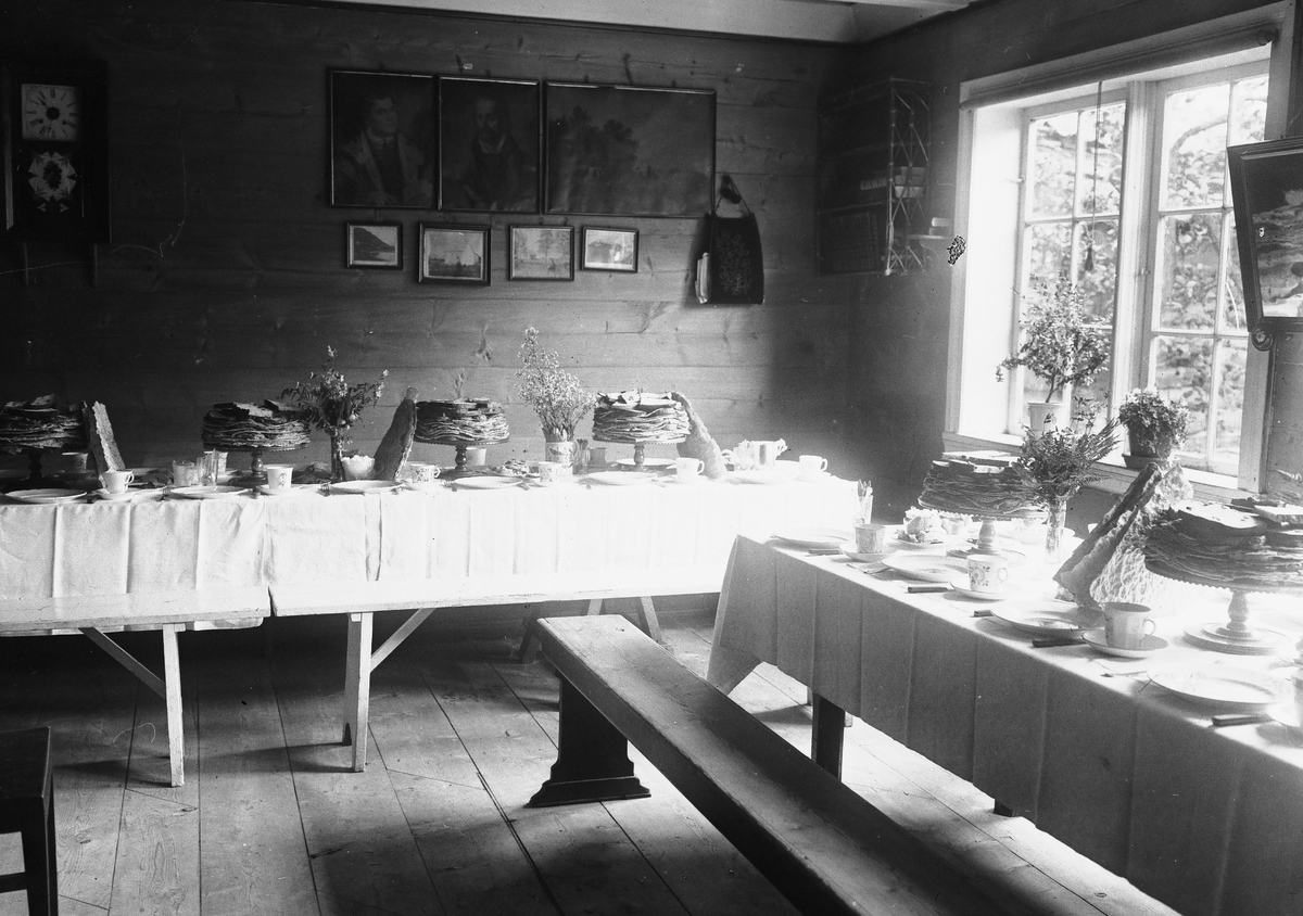 Prot: Bryllup ved Odda - Bryllupsbordet