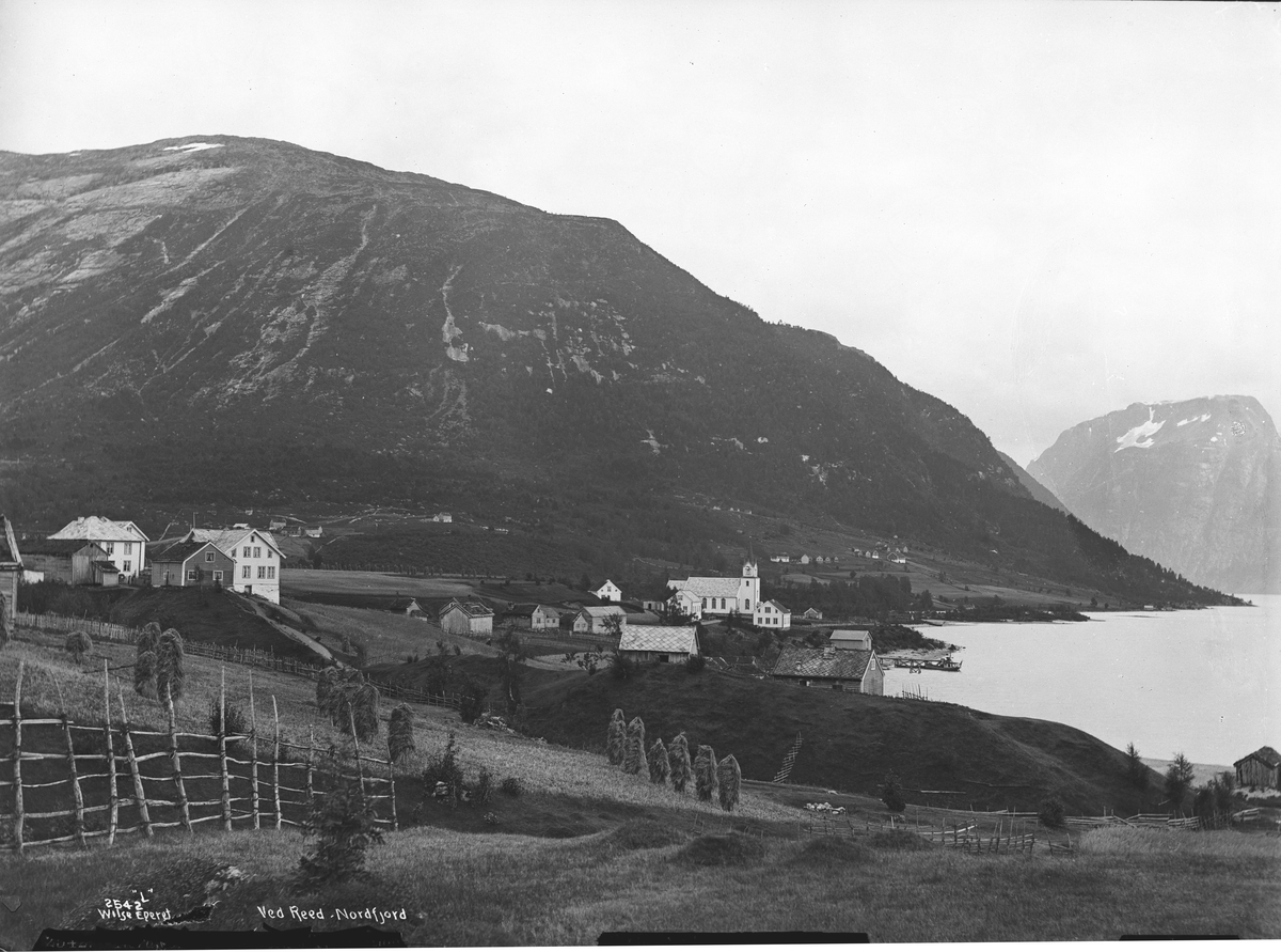 Prot: Nordfjord Ved Reed Skydsstation