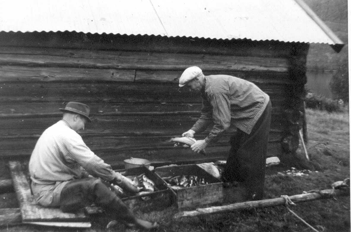 Søre Missjøen, august 1958. Auden Hangaard, Jens J. Mømb. Ø20.