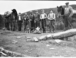 Elgen er skutt og kjøttet skal fraktes til bygda