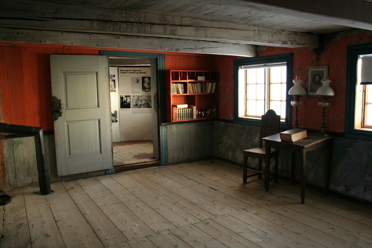 Bjørgan prestegård, stue, interiør, møbler