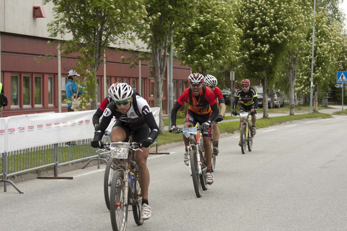 Craft MTB 6-dagers terrengritt på sykkel, Trondheim-Oslo. Syklistene kommer!