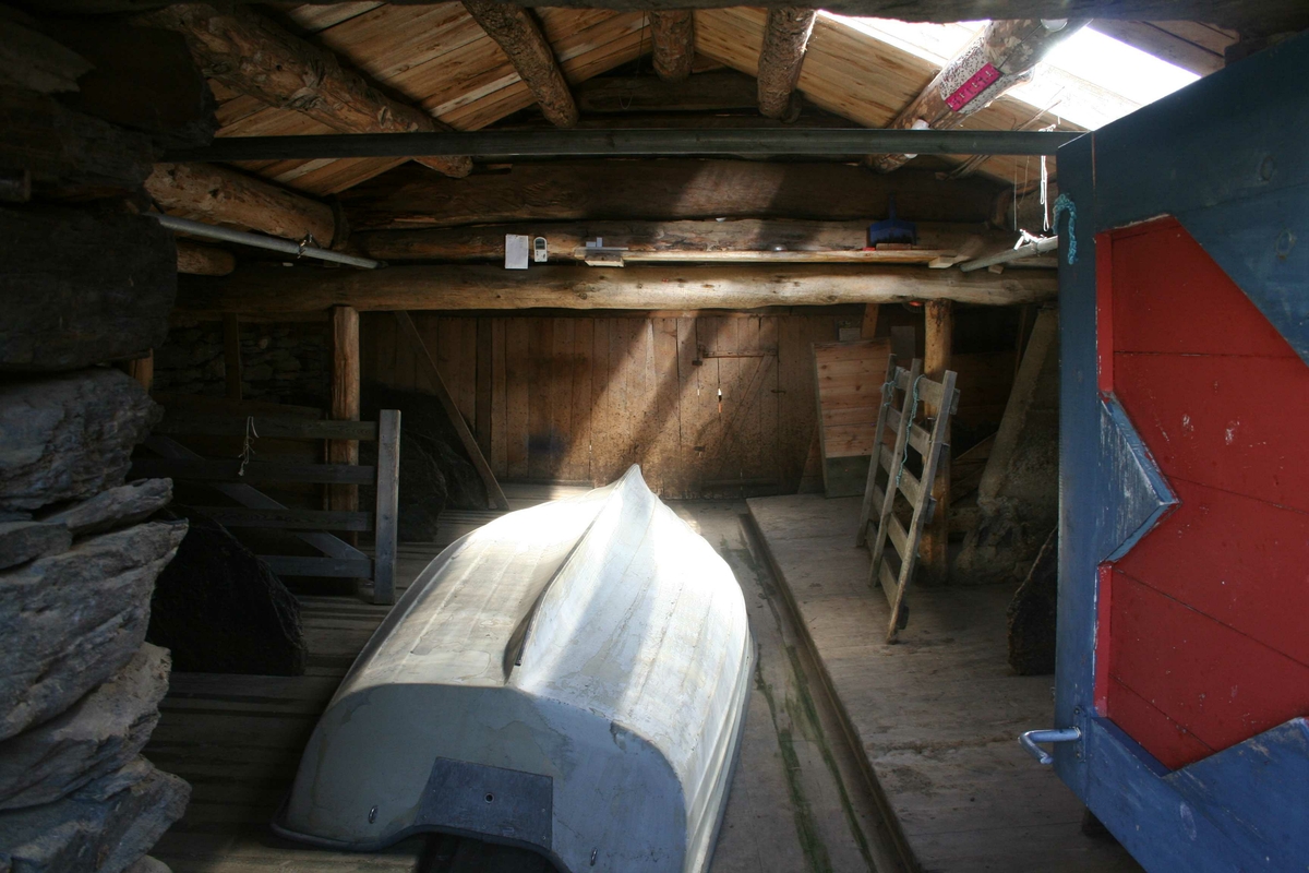 Fjøs, Døllia Einunndalen