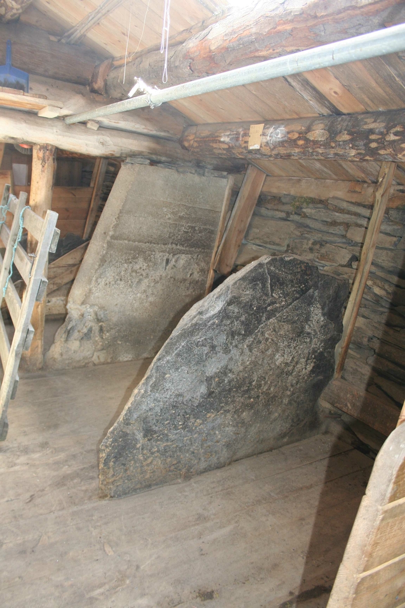 Seterfjøs, innvendig, Døllia