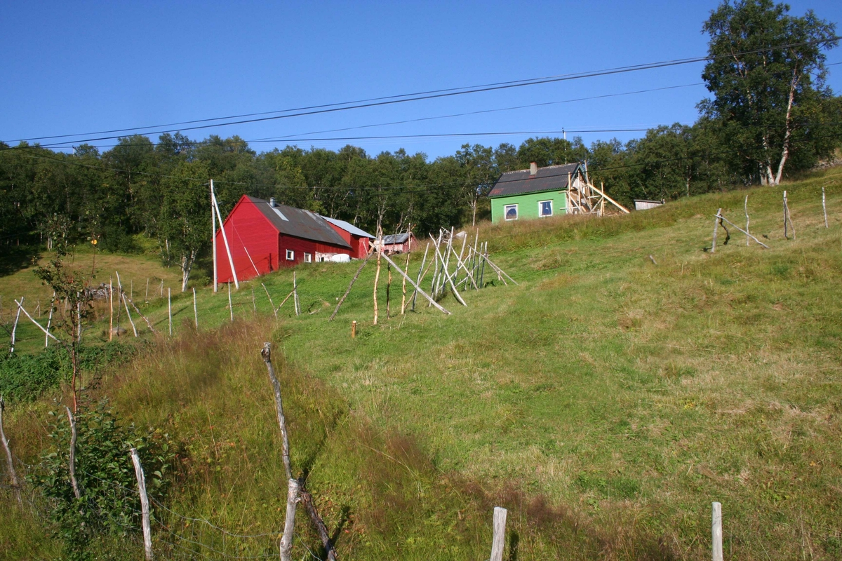 Skogsfjordvatn, Karlsøy