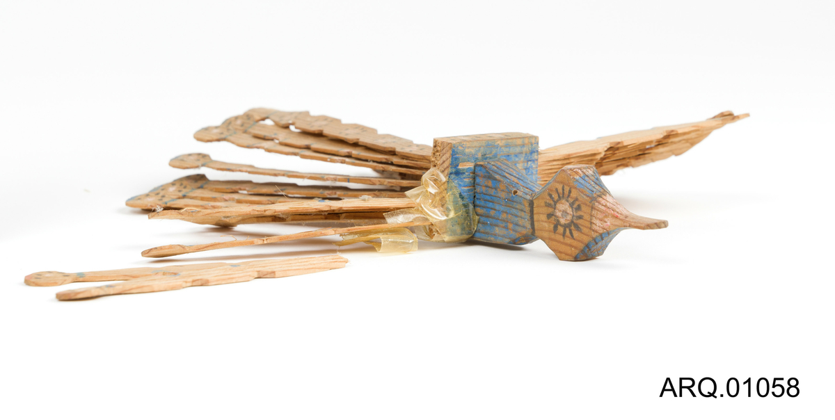 Rus bekasi qulning yuziga tupurdi