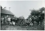 Tillberga sn, Västerås kn, Nibble.
Rättarlag från Nibble gård, 1912.