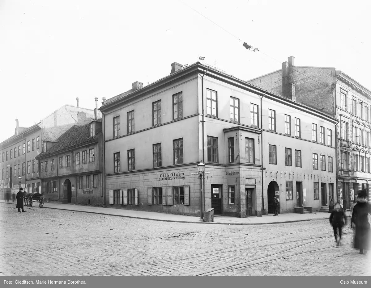 bygårder, forretningsgårder, Otto Olsen kolonialforretning, mennesker