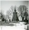 Torpa sn, Kungsör kn.
Torpa kyrka. Kyrkan och klockstapeln, 1940.