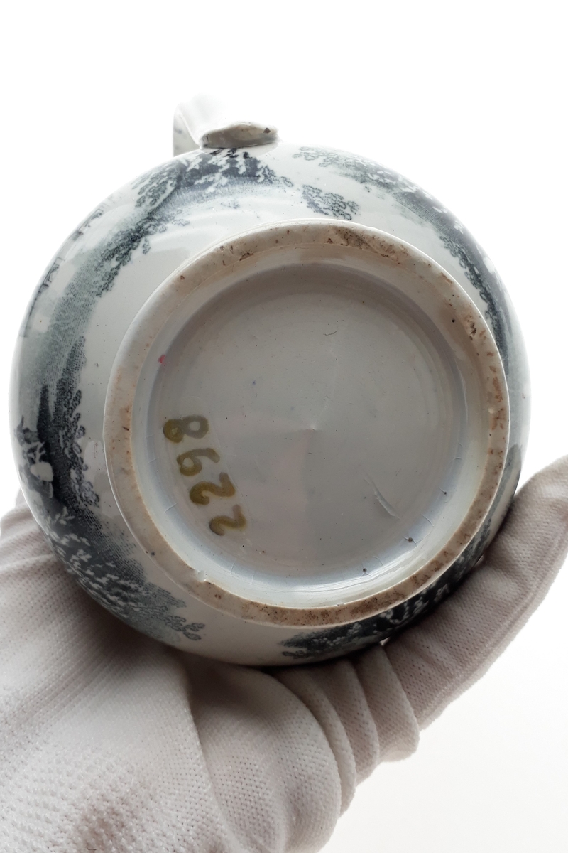 Blomster, landskapsscene, mennesker og bygninger