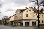 Storgatan västerut vid Västra Esplanaden. Växjö, våren 1967.