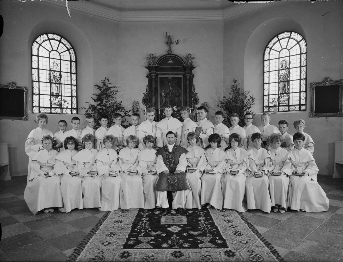 Konfirmander, Östhammars kyrka, Uppland 1963