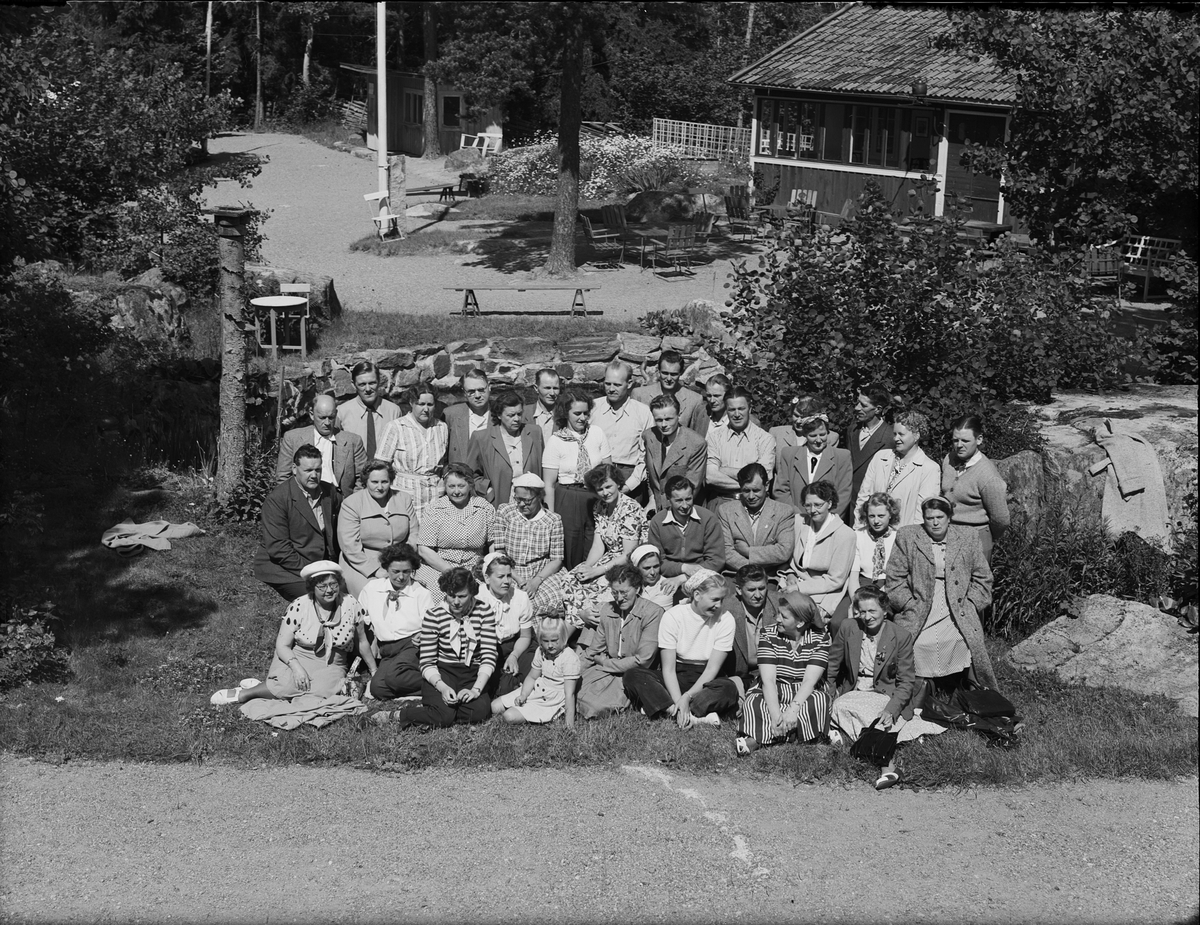 Grupporträtt vid Gammelhus friluftsområde, Östhammar, Uppland