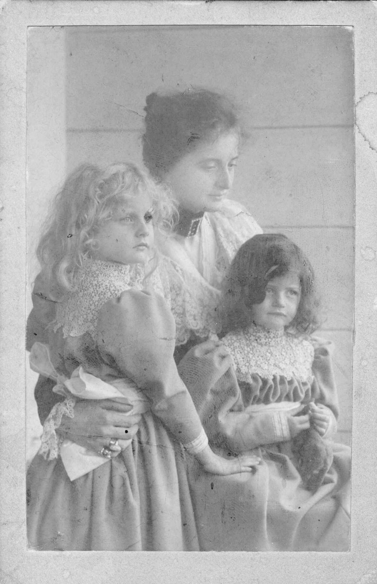 Mann, kvinne, døtre, Lenbach,