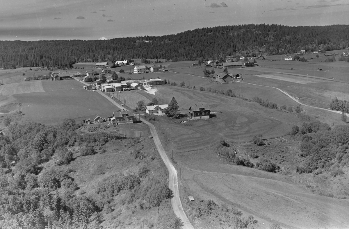 ENEBAKK, FLATEBY GÅRD,
SUNDBYSAGA OG SUNDBYGÅRDENE