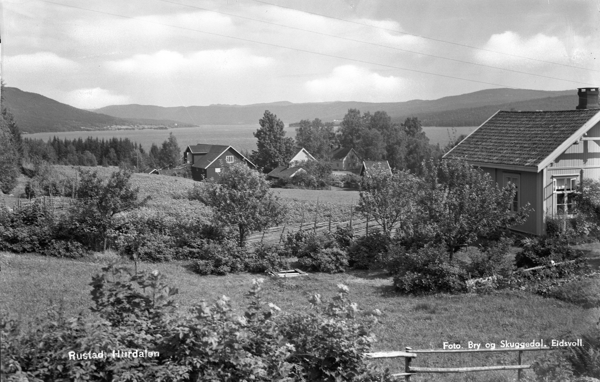 Rustad i Hurdal.